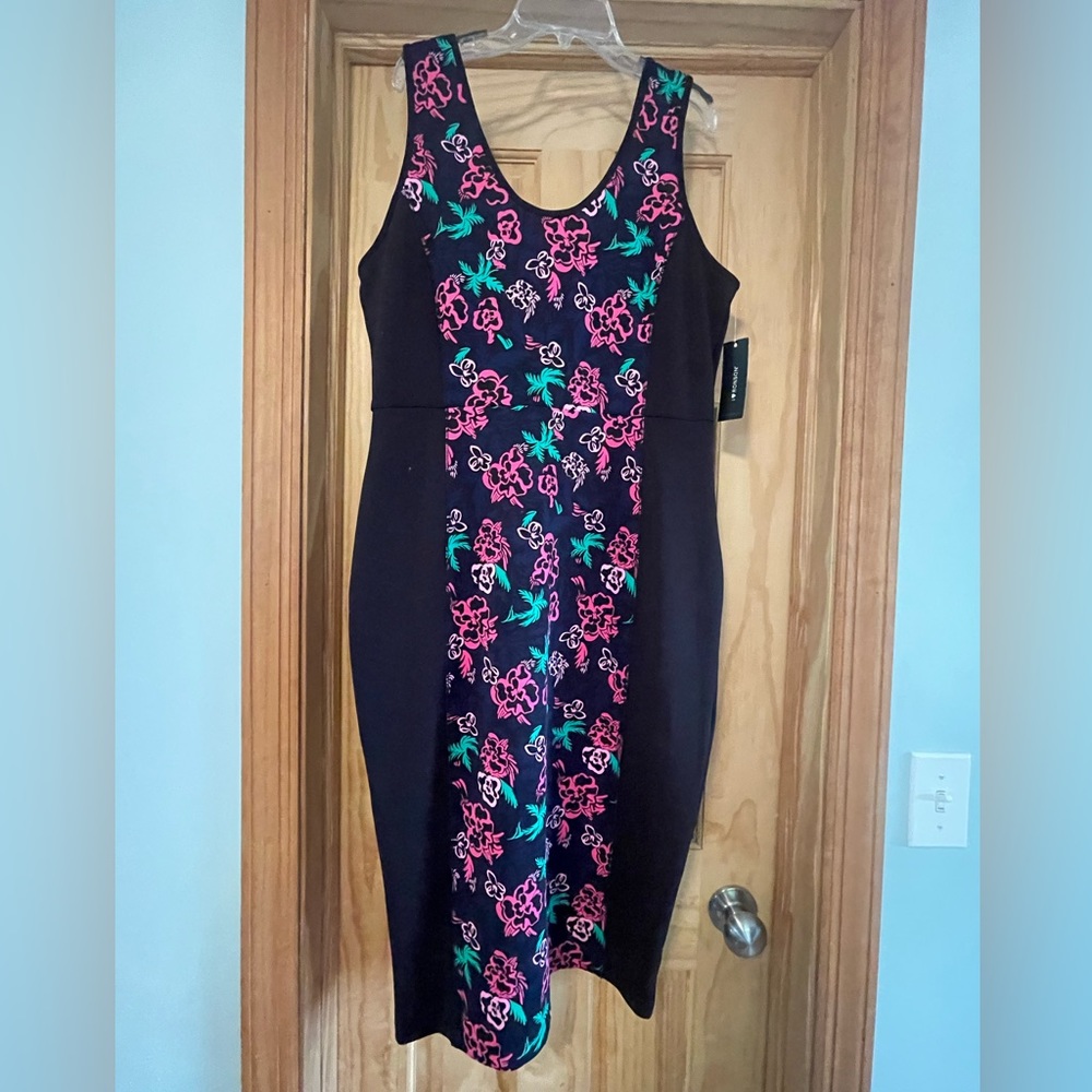 I ♥️ Ronson, size 14 black flamingo with zipper back. NWT.